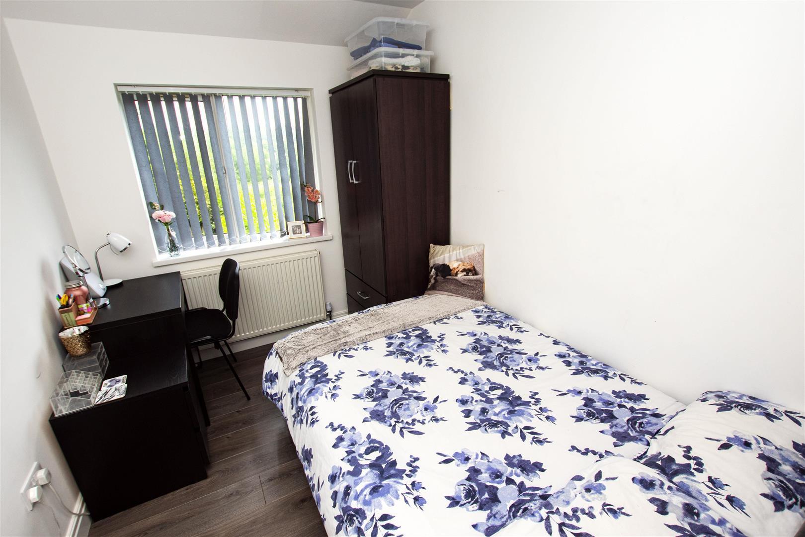 Flat Poole Crescent in Birmingham