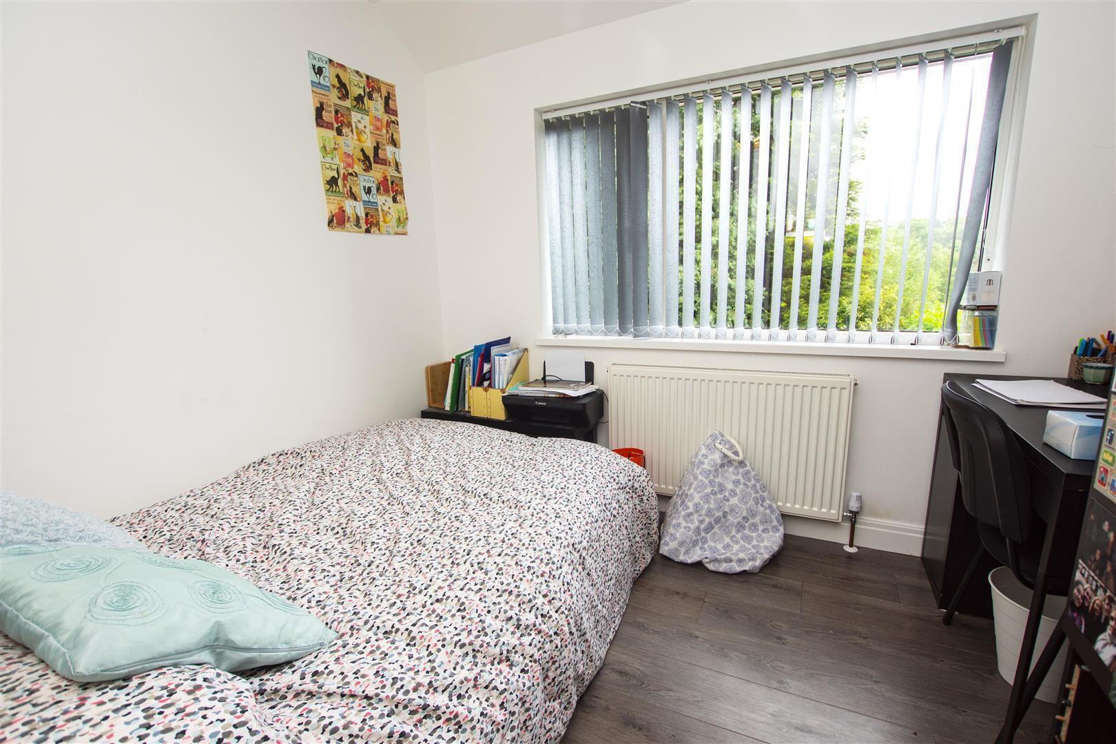 Flat Poole Crescent in Birmingham