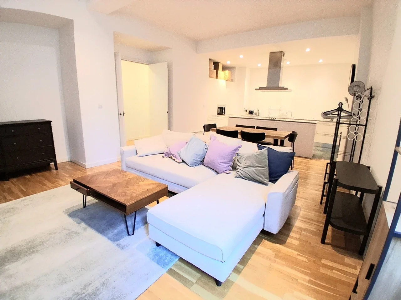 Flat Britton Street in Greater London