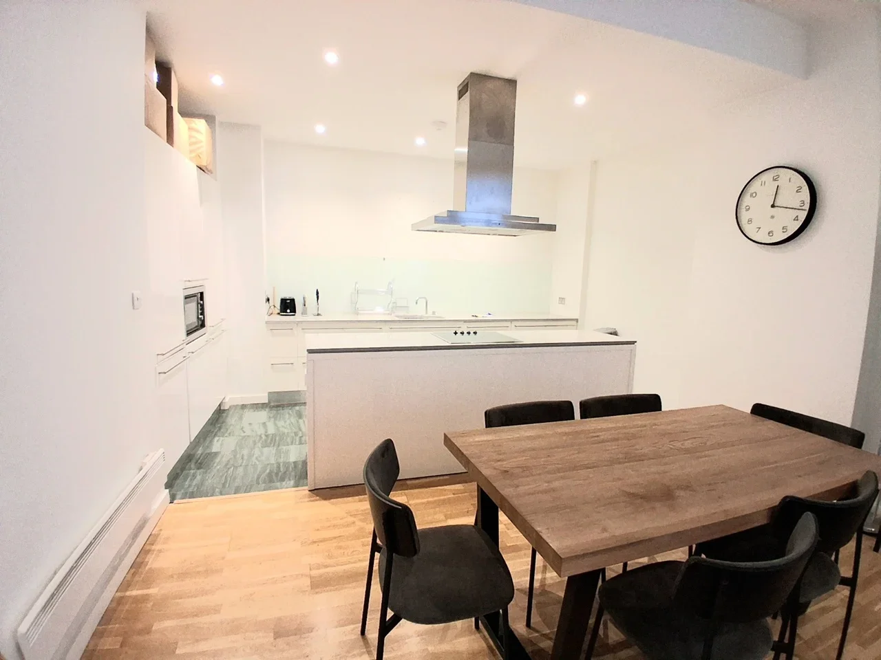 Flat Britton Street in Greater London