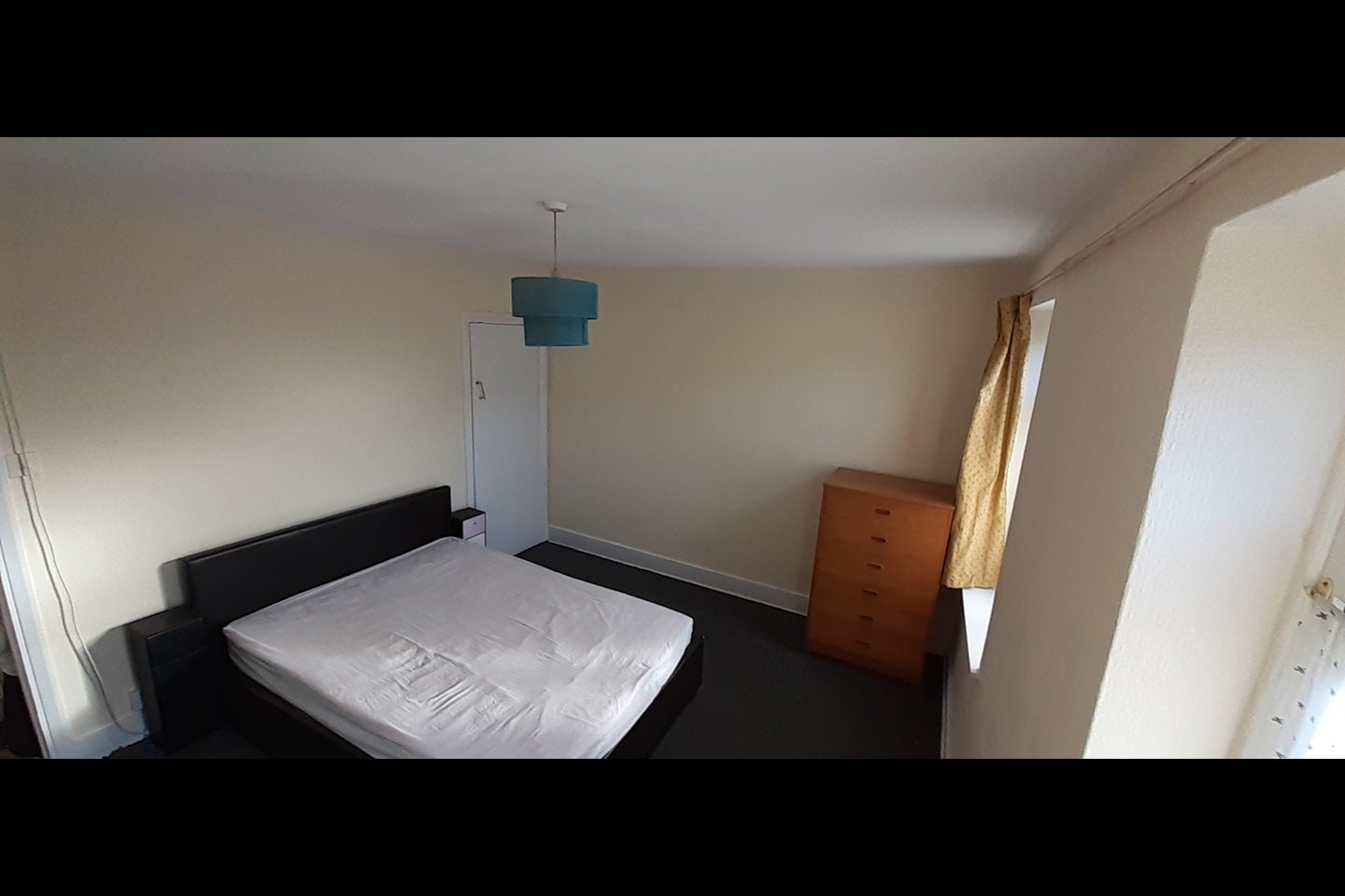 House Chadwin Road in Greater London