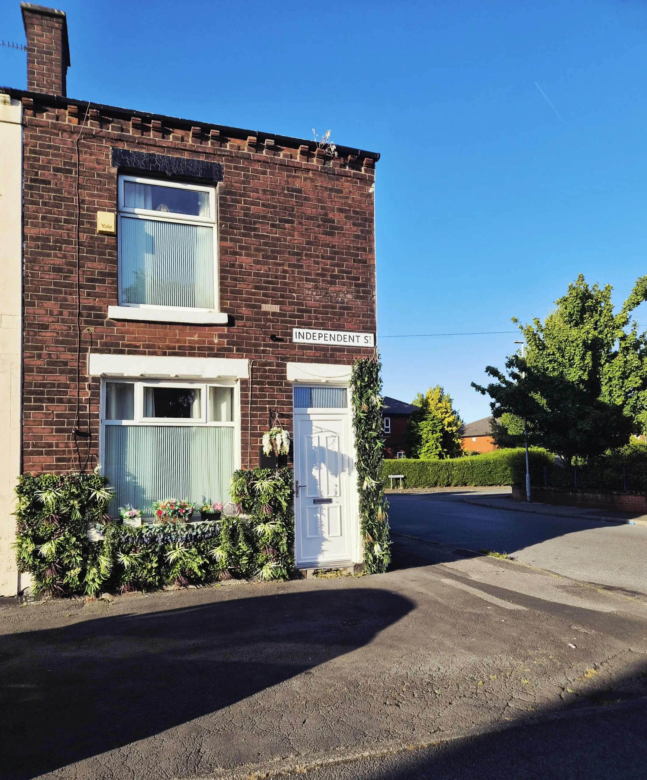 House Independent Street in Bolton