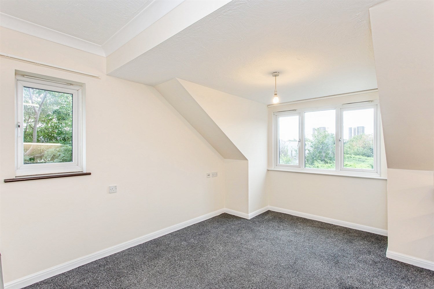 Flat Stuart Road in Southend-on-Sea