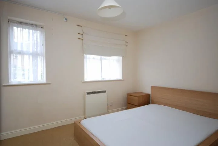 Flat Basevi Way in Greater London