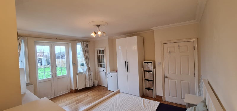 Room Grand Drive in Greater London