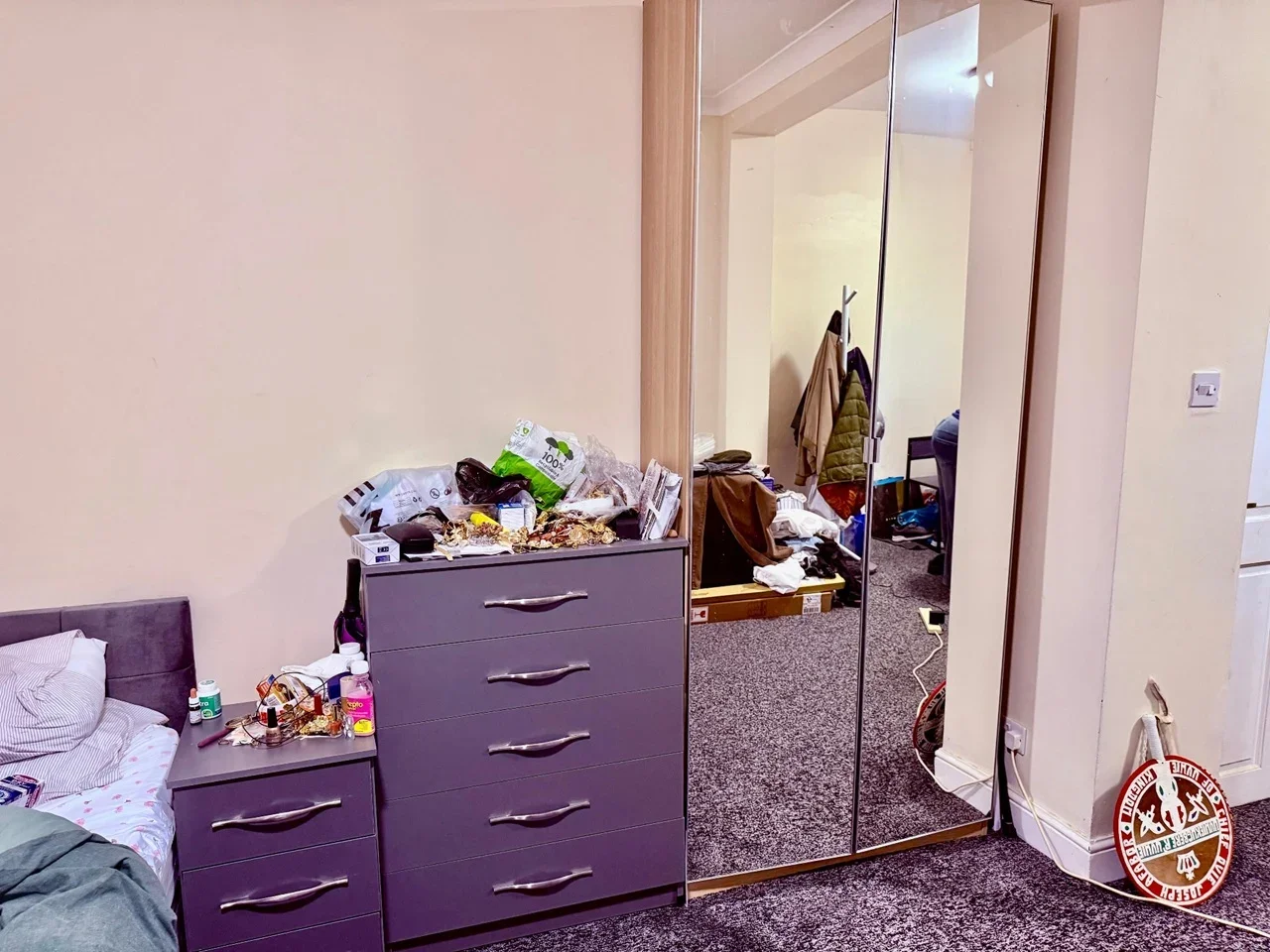 Flat Goodmayes Avenue in Greater London