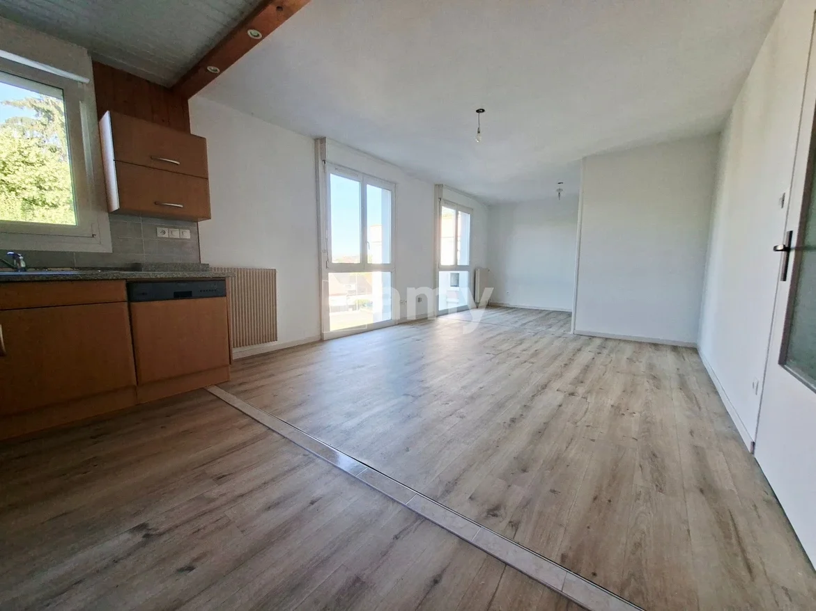 Flat Rue du Clair Soleil in Seloncourt