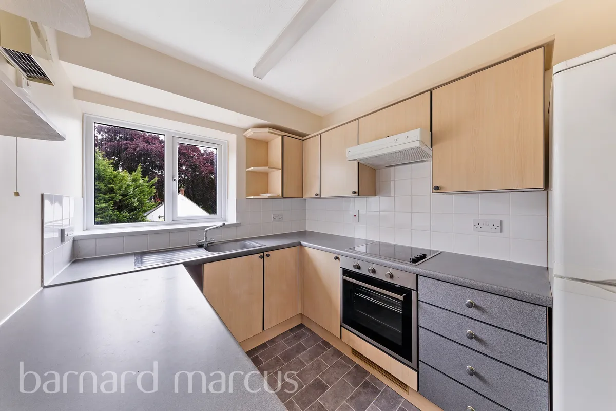 Flat Croham Road in Greater London