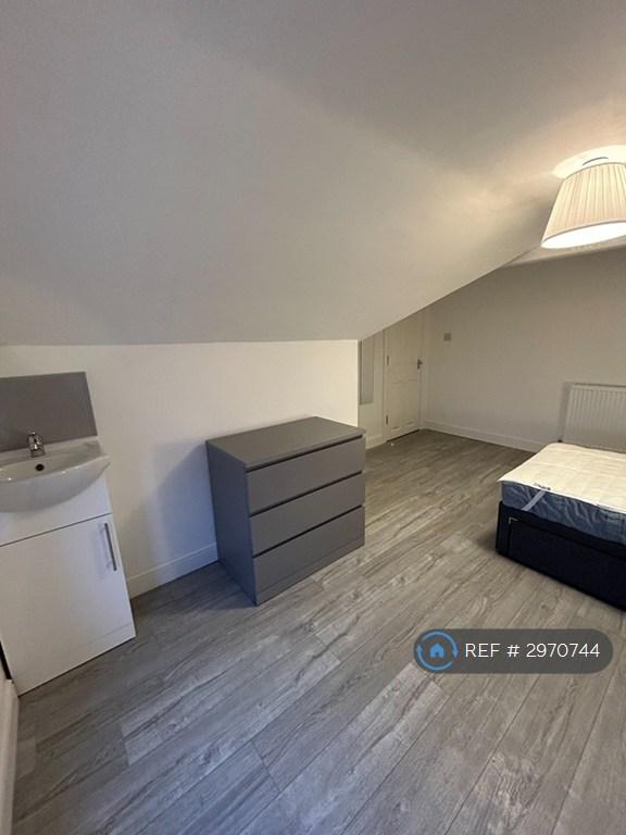 Room High Road in Doncaster