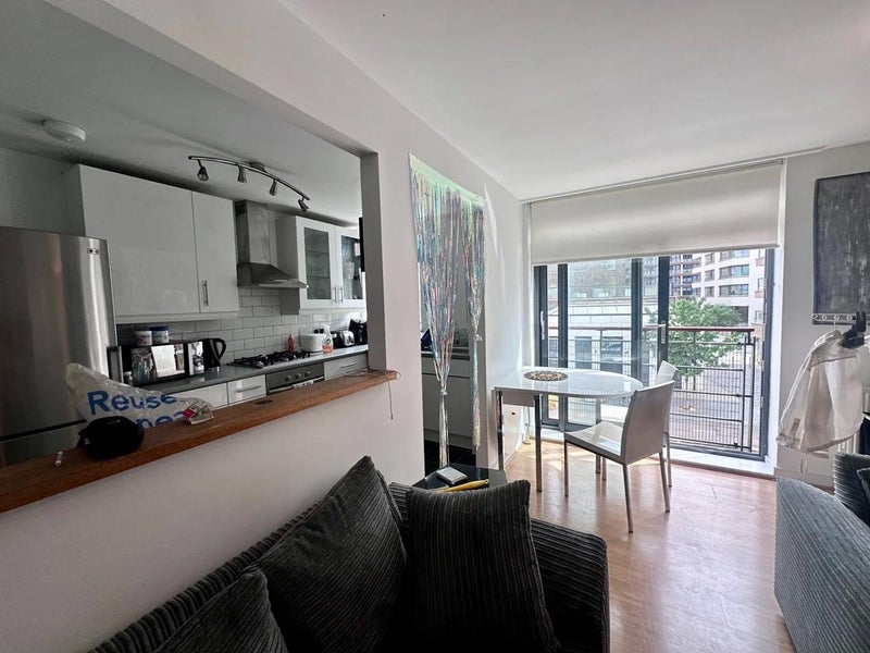 Room Caledonian Road in Greater London