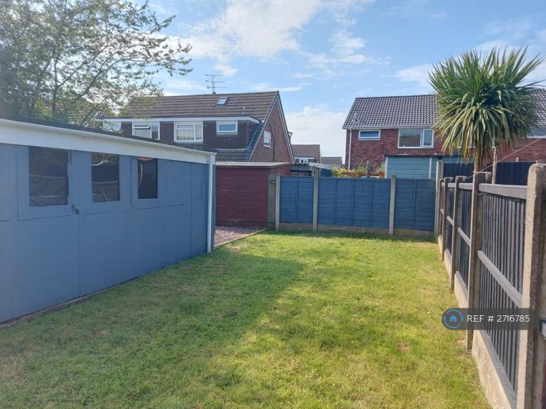House Brompton Way in Ellesmere Port