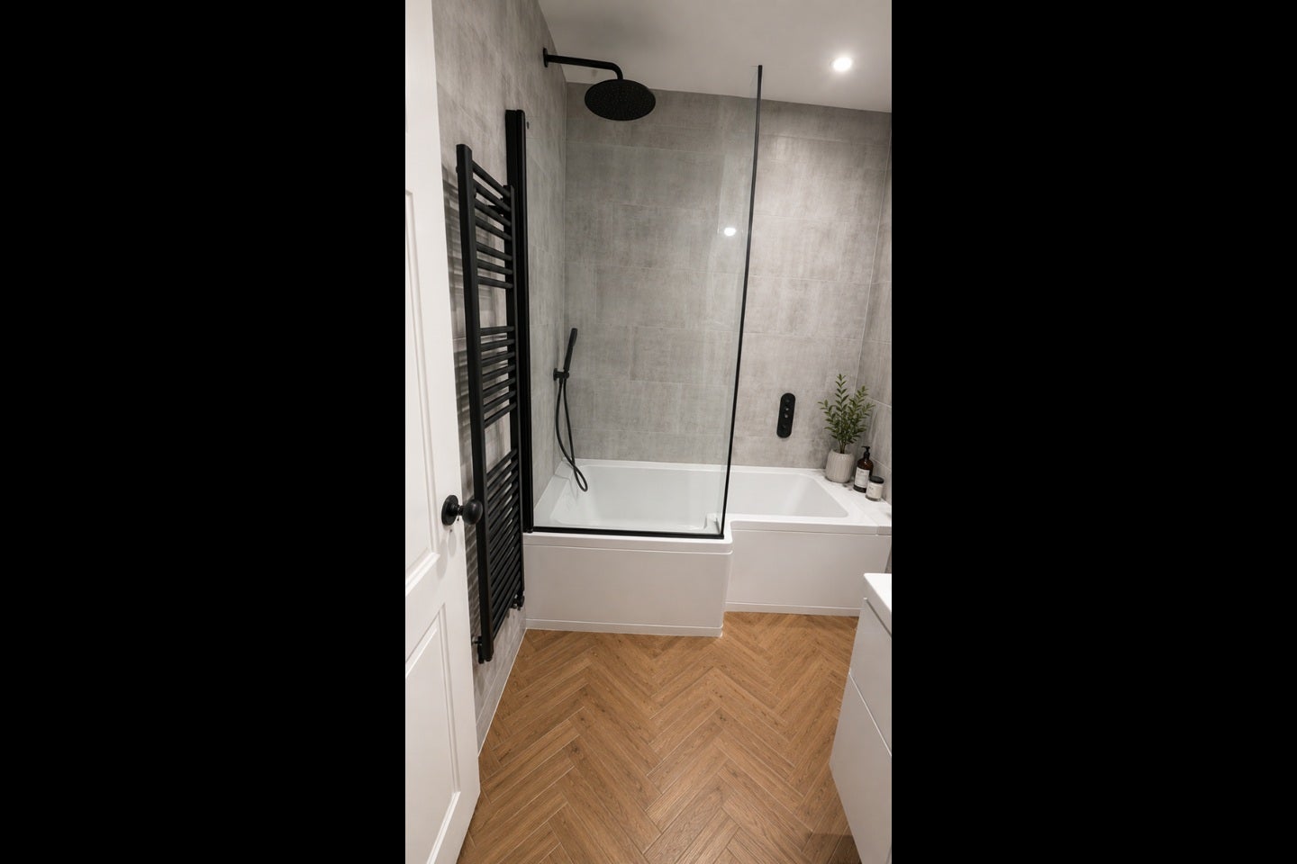 Flat Cornwall Gardens in Greater London