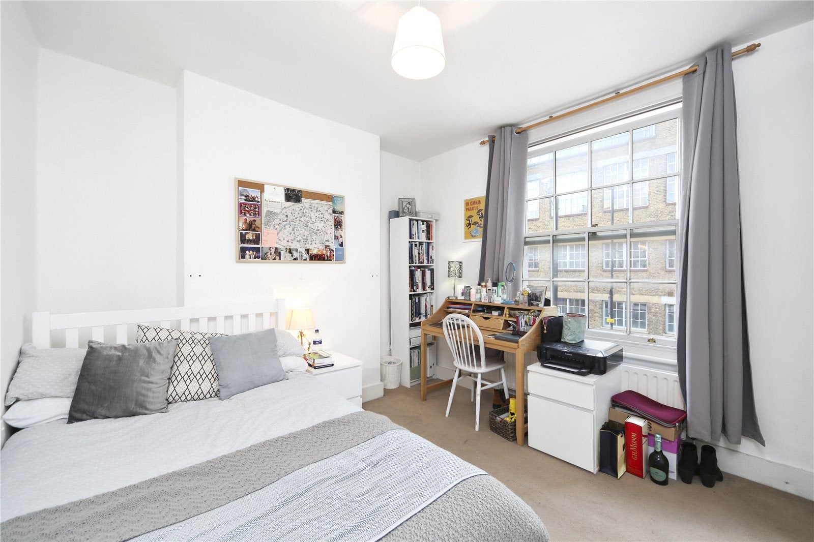 Flat College Lane in Greater London