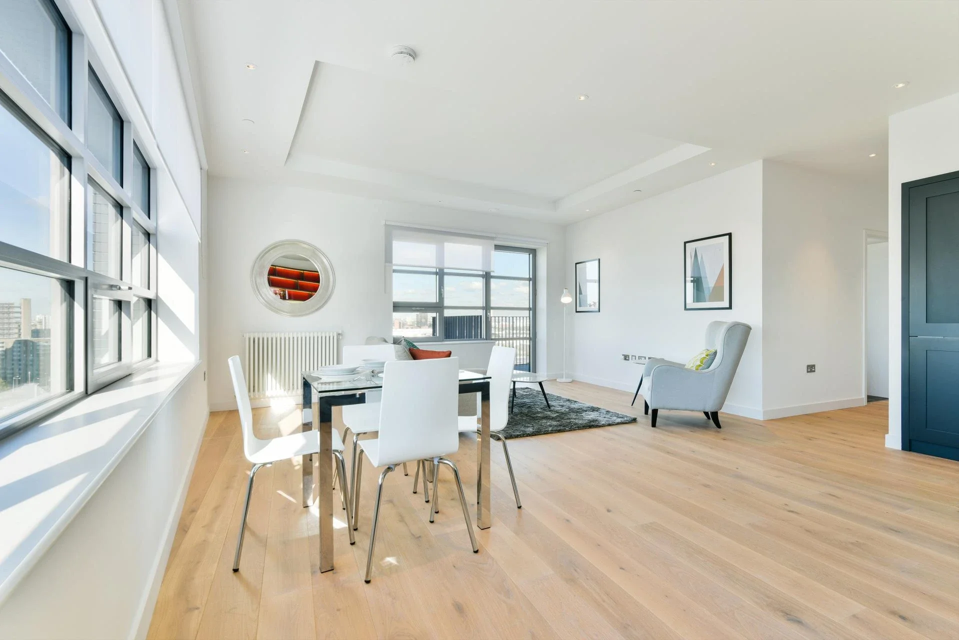 Flat Hope Street in Greater London