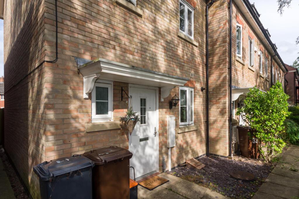 House Carnoustie Drive in Lincoln