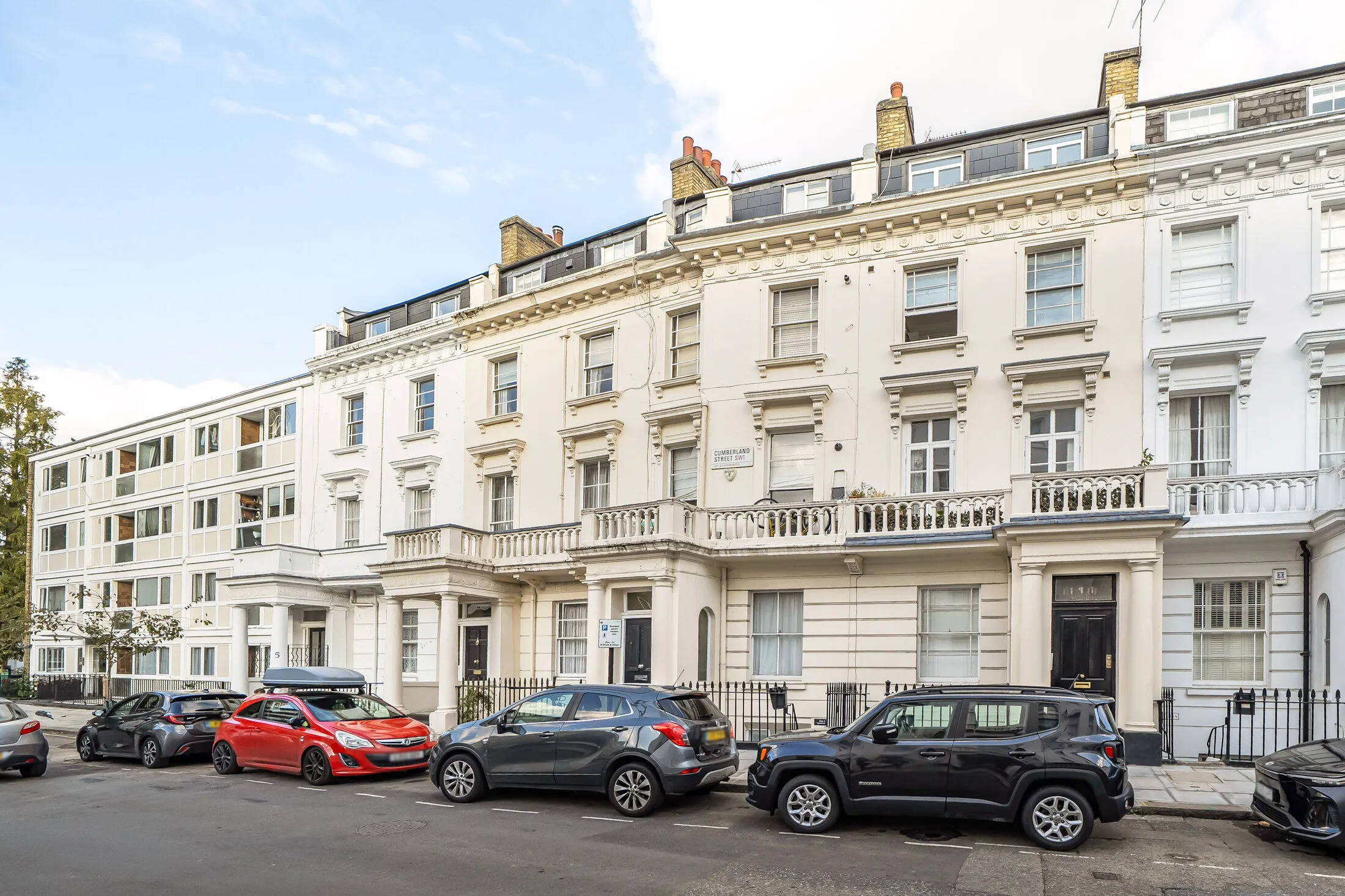 Flat Cumberland Street in City of Westminster