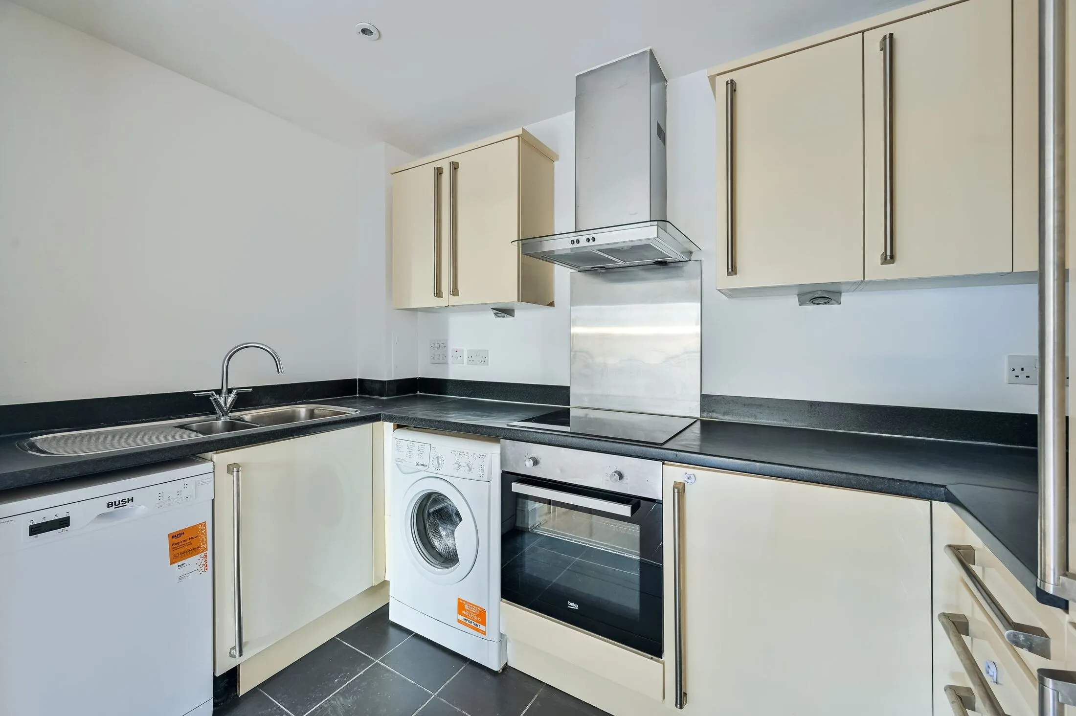 Flat Capulet Square in Greater London