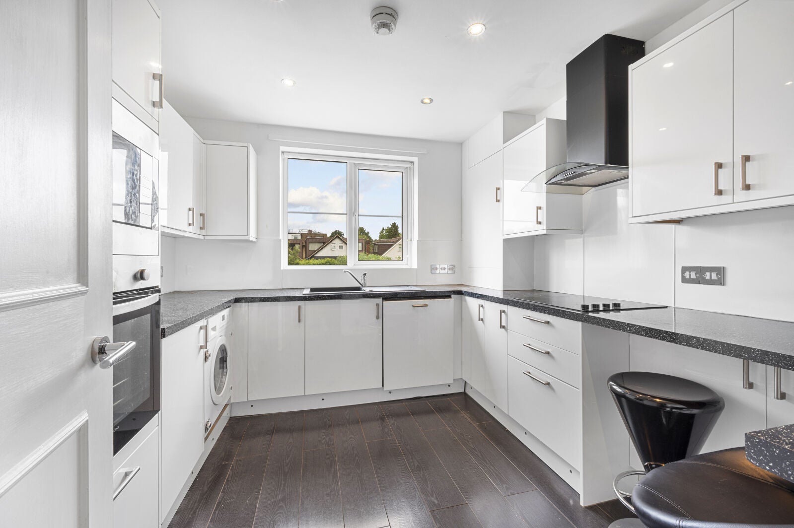 Flat Alwyne Road in Greater London