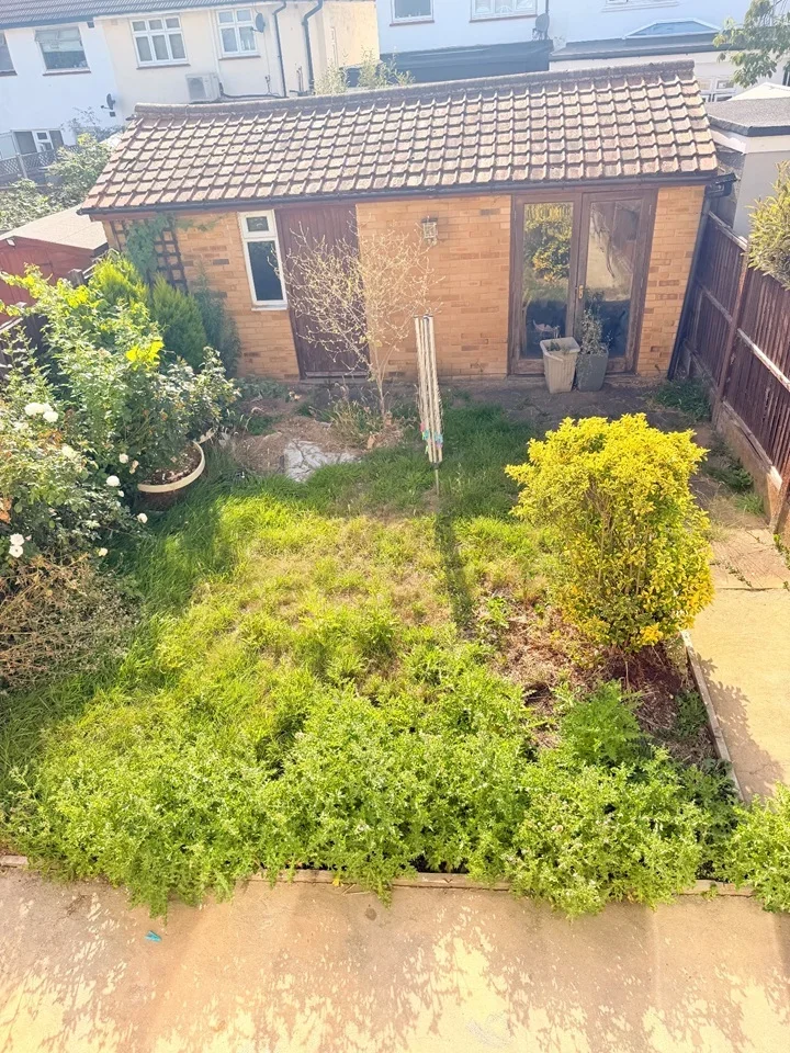 House Chaseside Close in Greater London