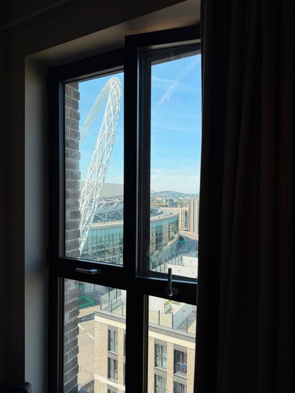 Room Atlantic Crescent in Greater London