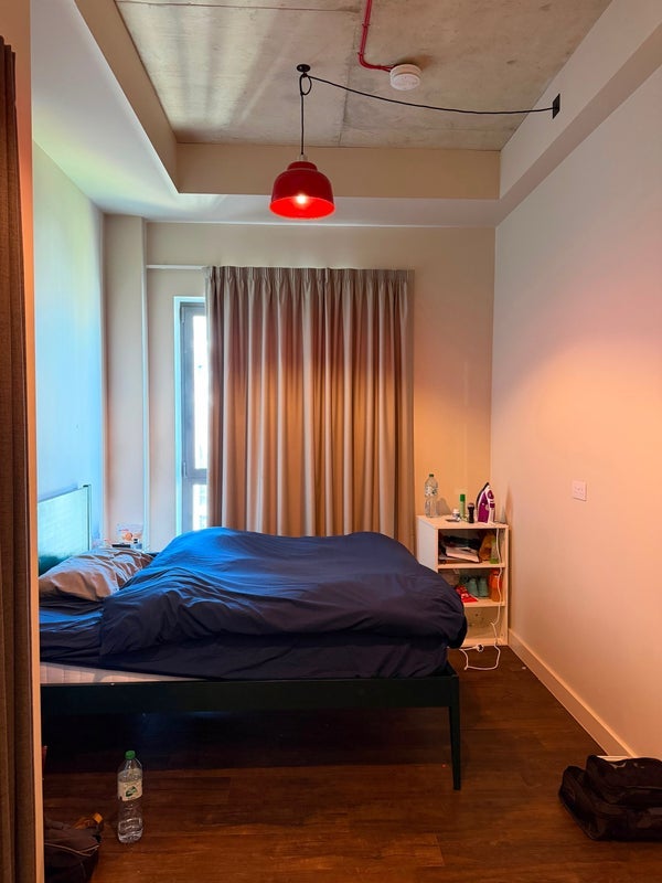 Room Atlantic Crescent in Greater London