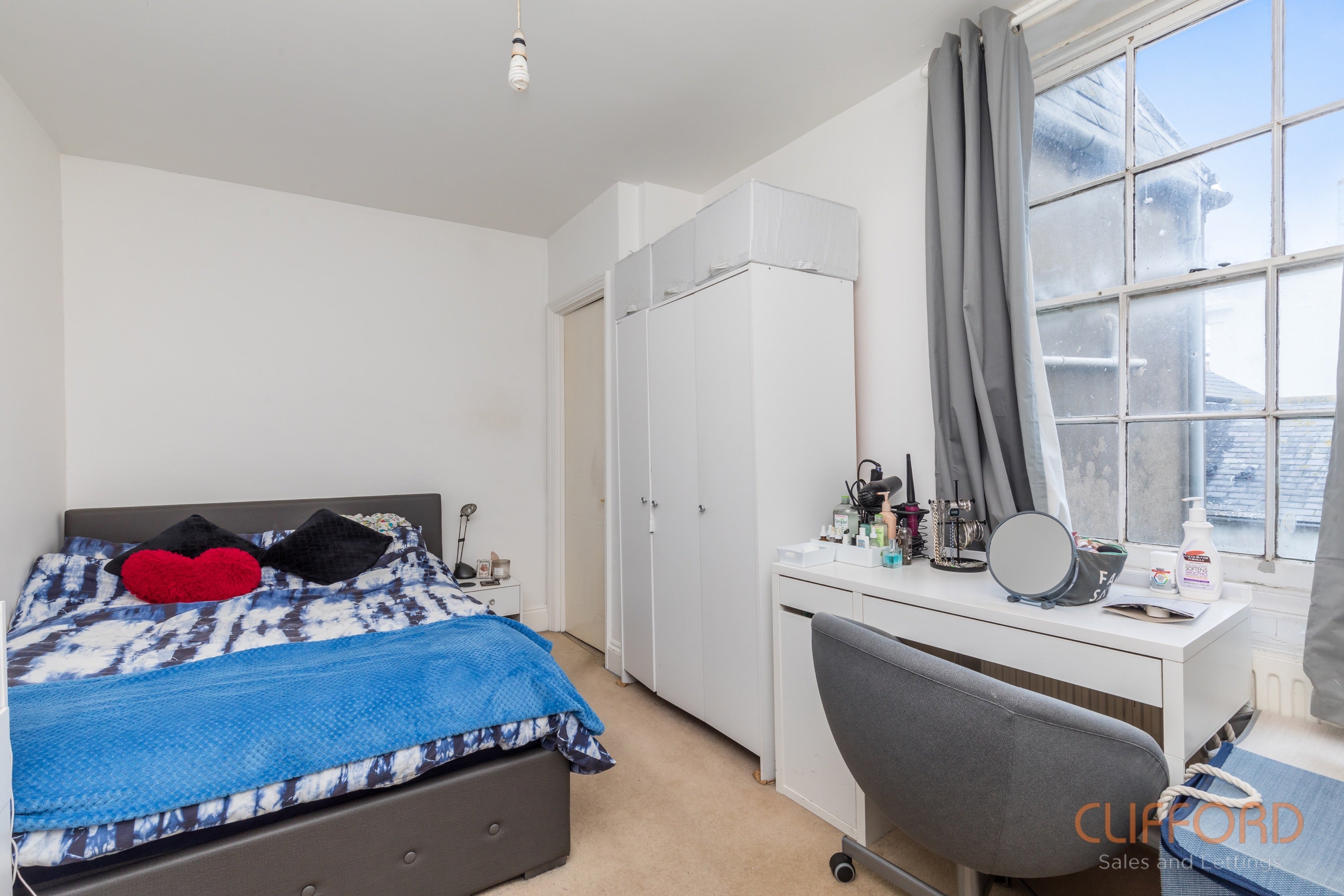 Flat Regency Square in Brighton