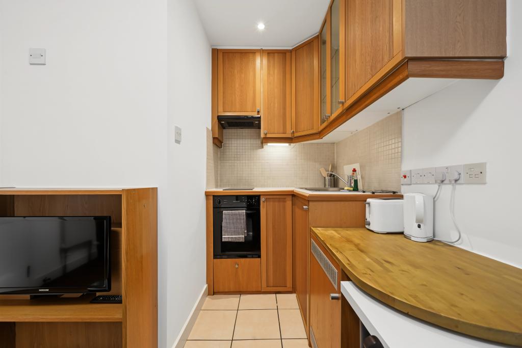 Flat Fulham Palace Road in Greater London