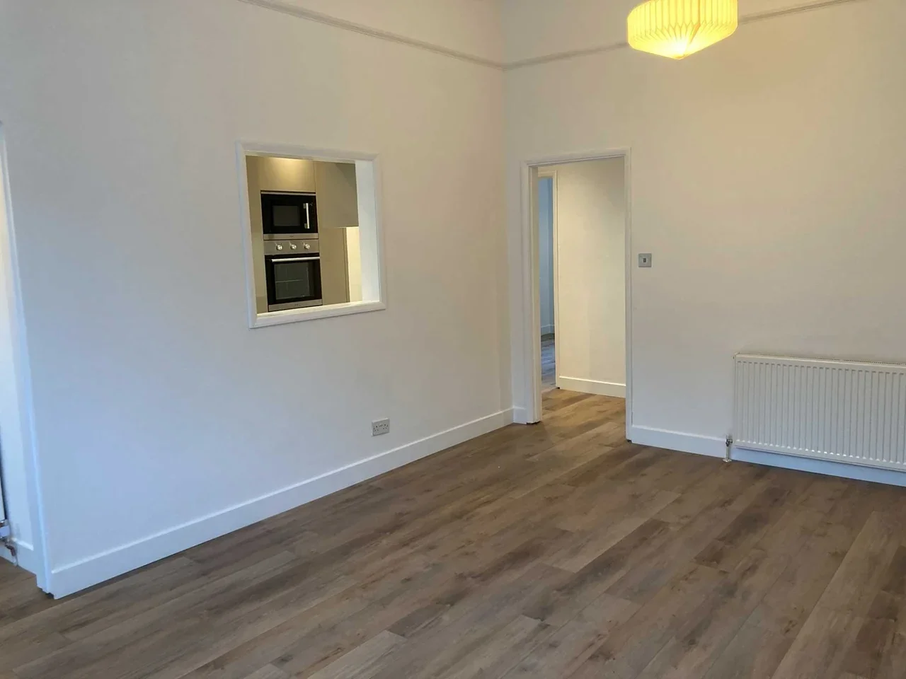 Flat Victoria Rise in Greater London