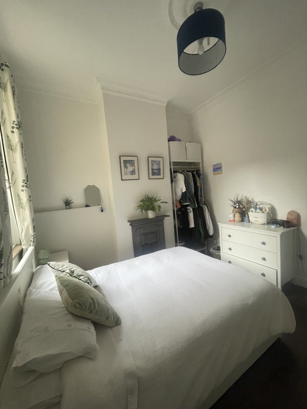 Room Lea Bridge Road in Greater London