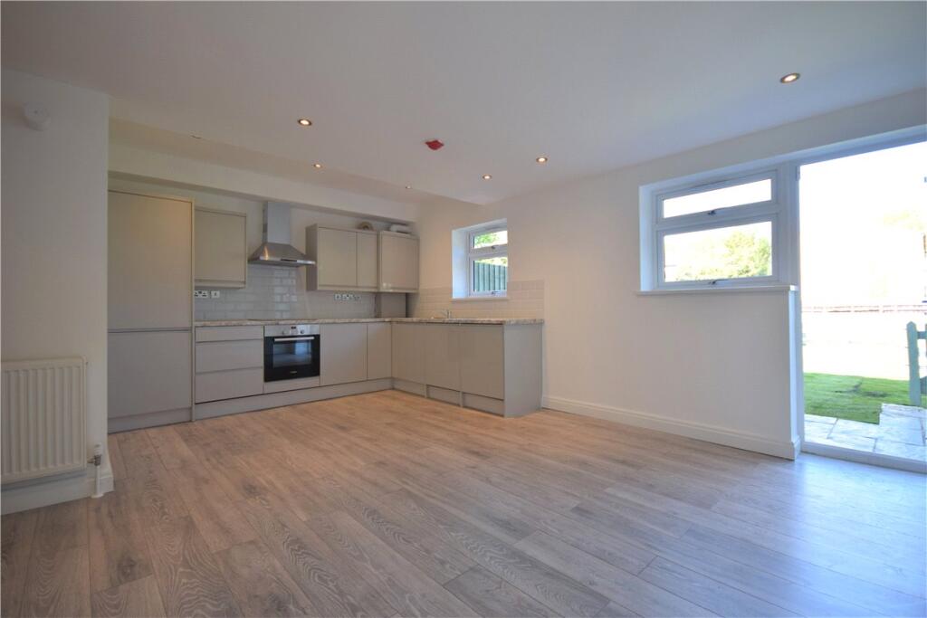 Flat Perne Road in Cambridge