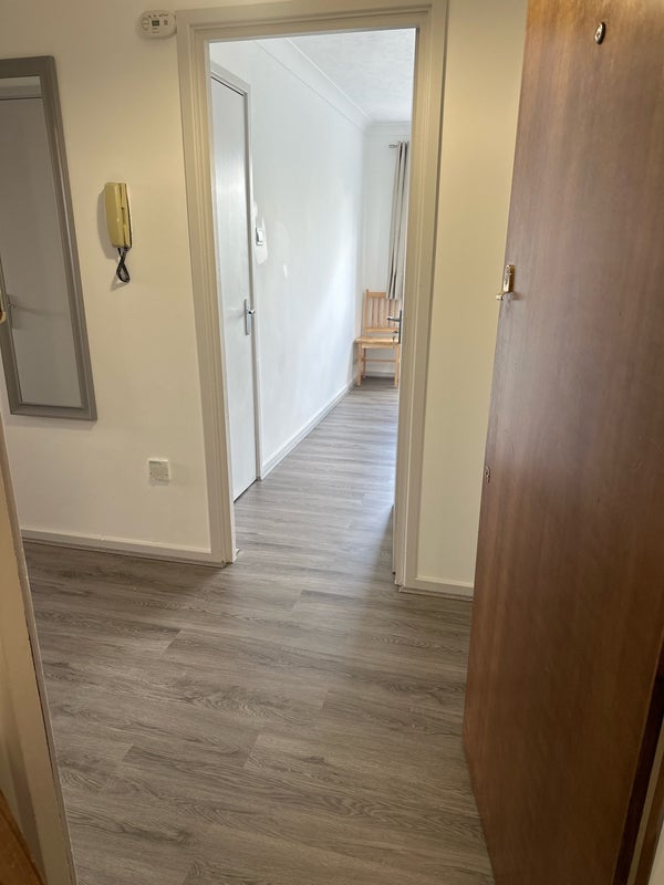 Room Rolls Road in Greater London