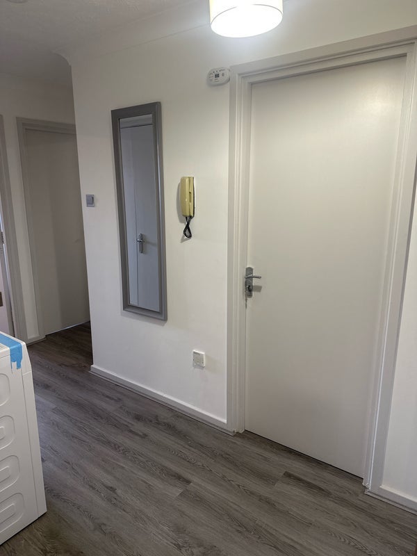 Room Rolls Road in Greater London