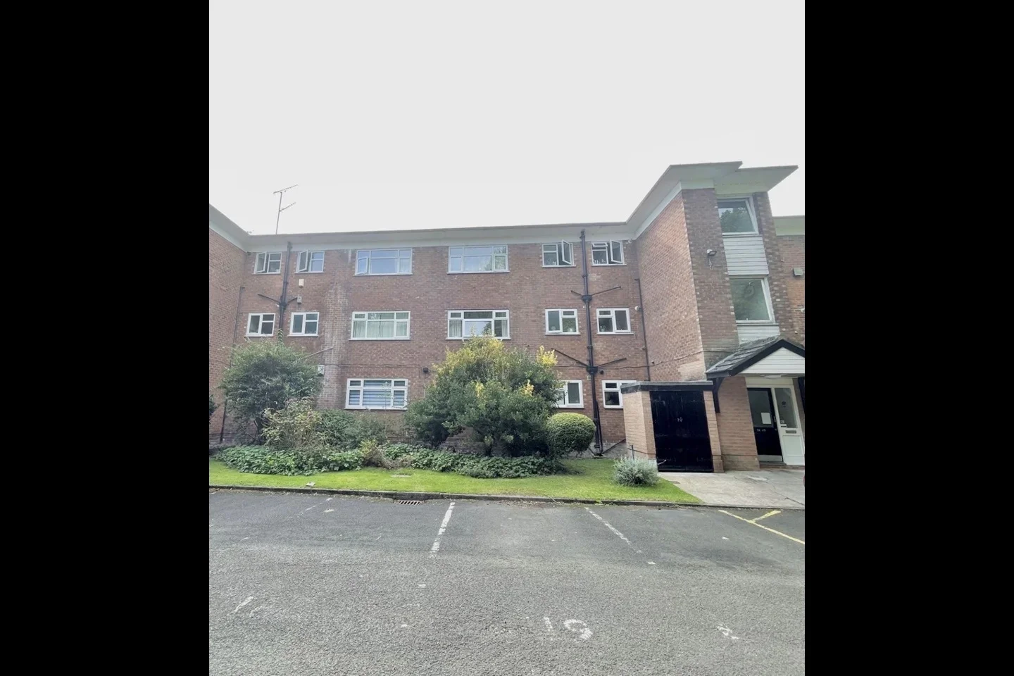 Flat Palatine Road in Manchester