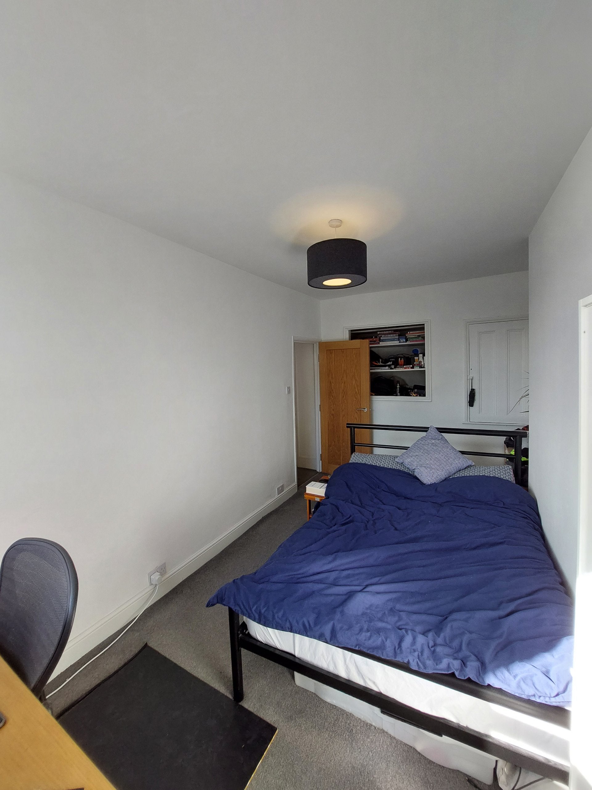 Flat Lansdowne Road in Greater London