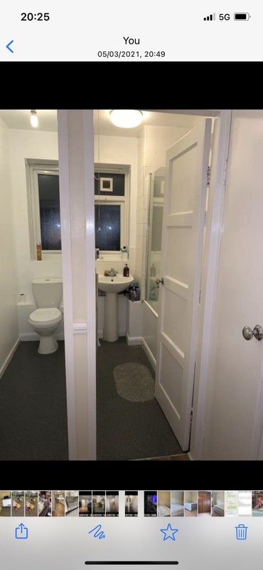 Room Queen Caroline Street in Greater London