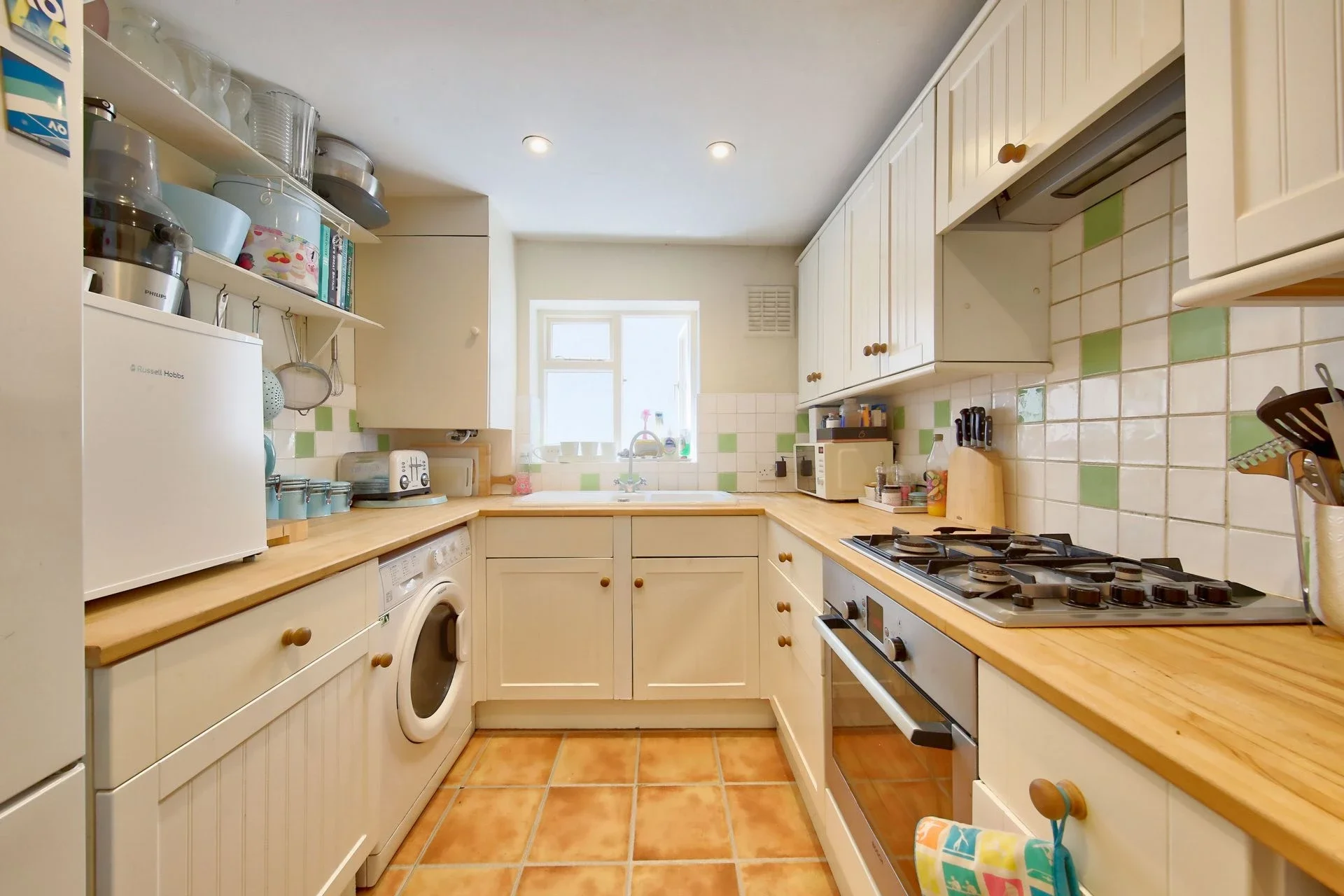 Flat Jeypore Road in Greater London