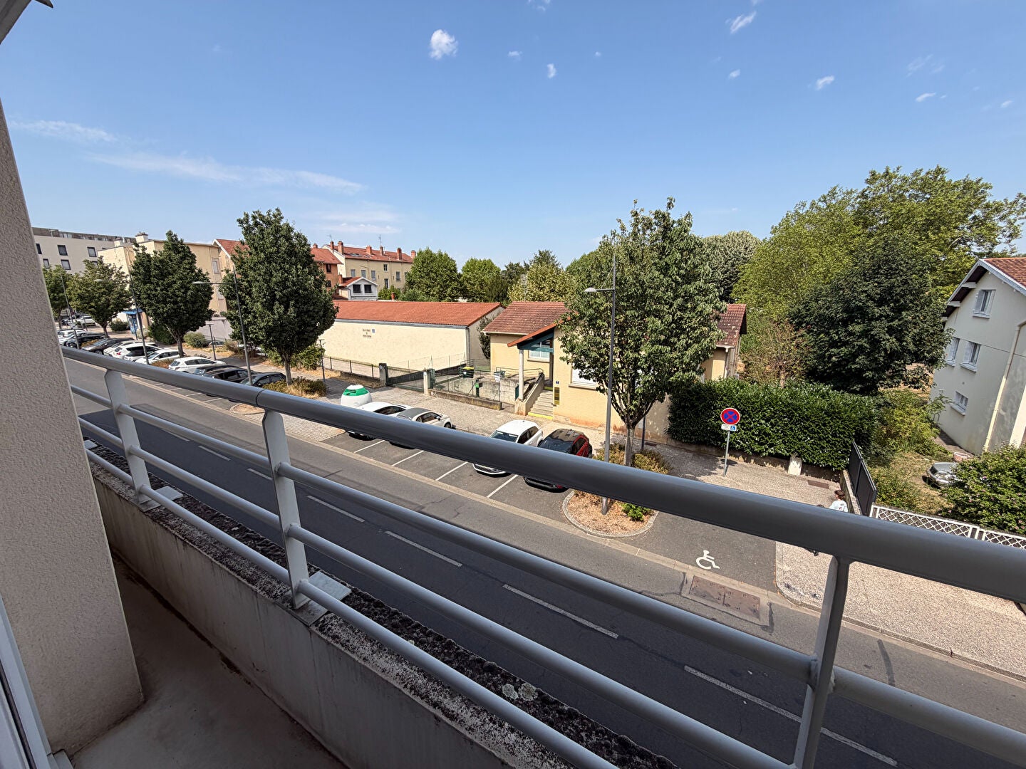 Appartement Avenue de Pérouges à Sathonay-Camp