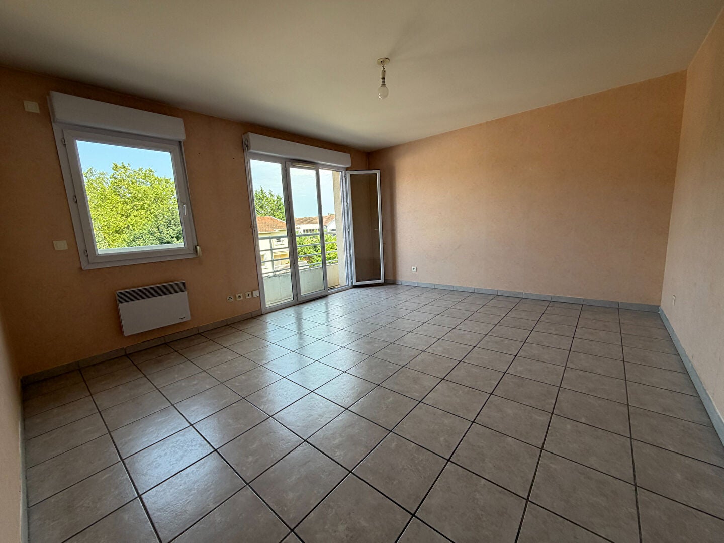 Appartement Avenue de Pérouges à Sathonay-Camp