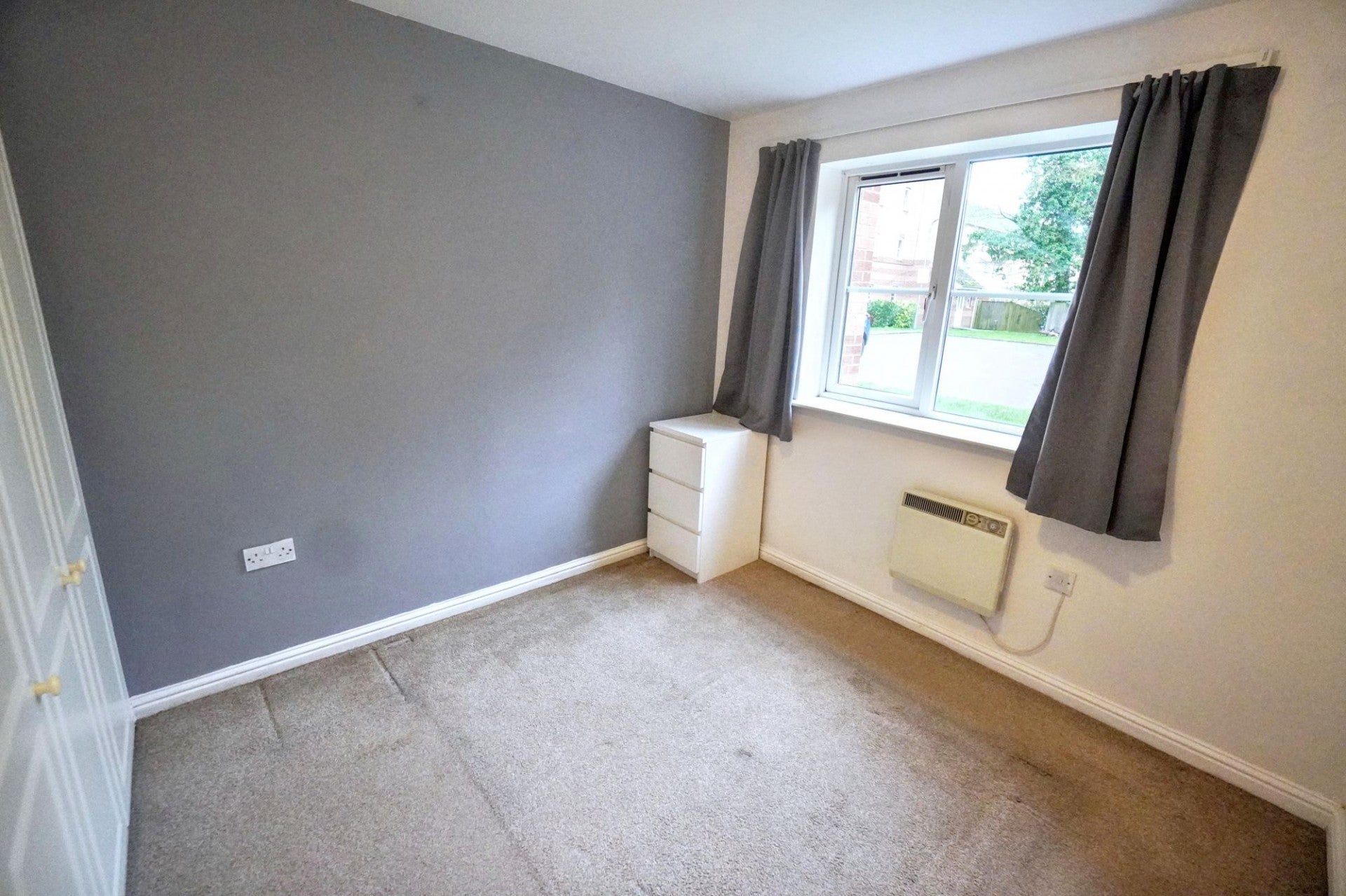 Flat Priestley Way in Burnham-On-Sea and Highbridge