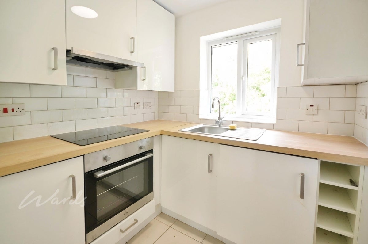 Flat Spillett Close in Borough of Swale