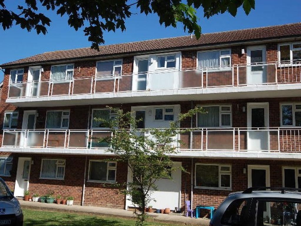 Flat The Ridgeway in St Albans