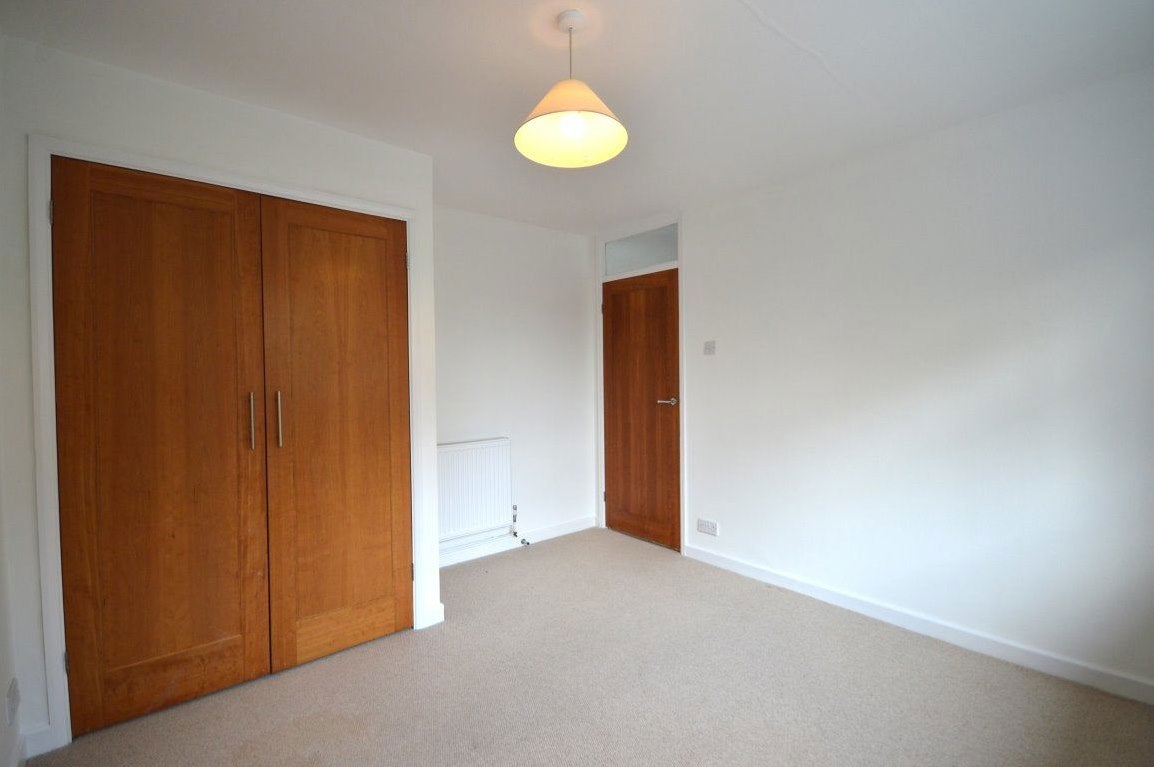 Flat The Ridgeway in St Albans