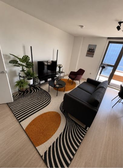 Room Radial Avenue in Greater London