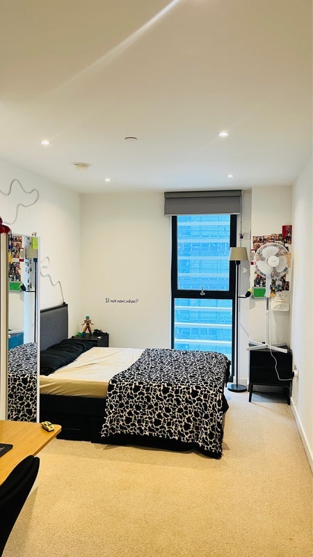 Room Radial Avenue in Greater London
