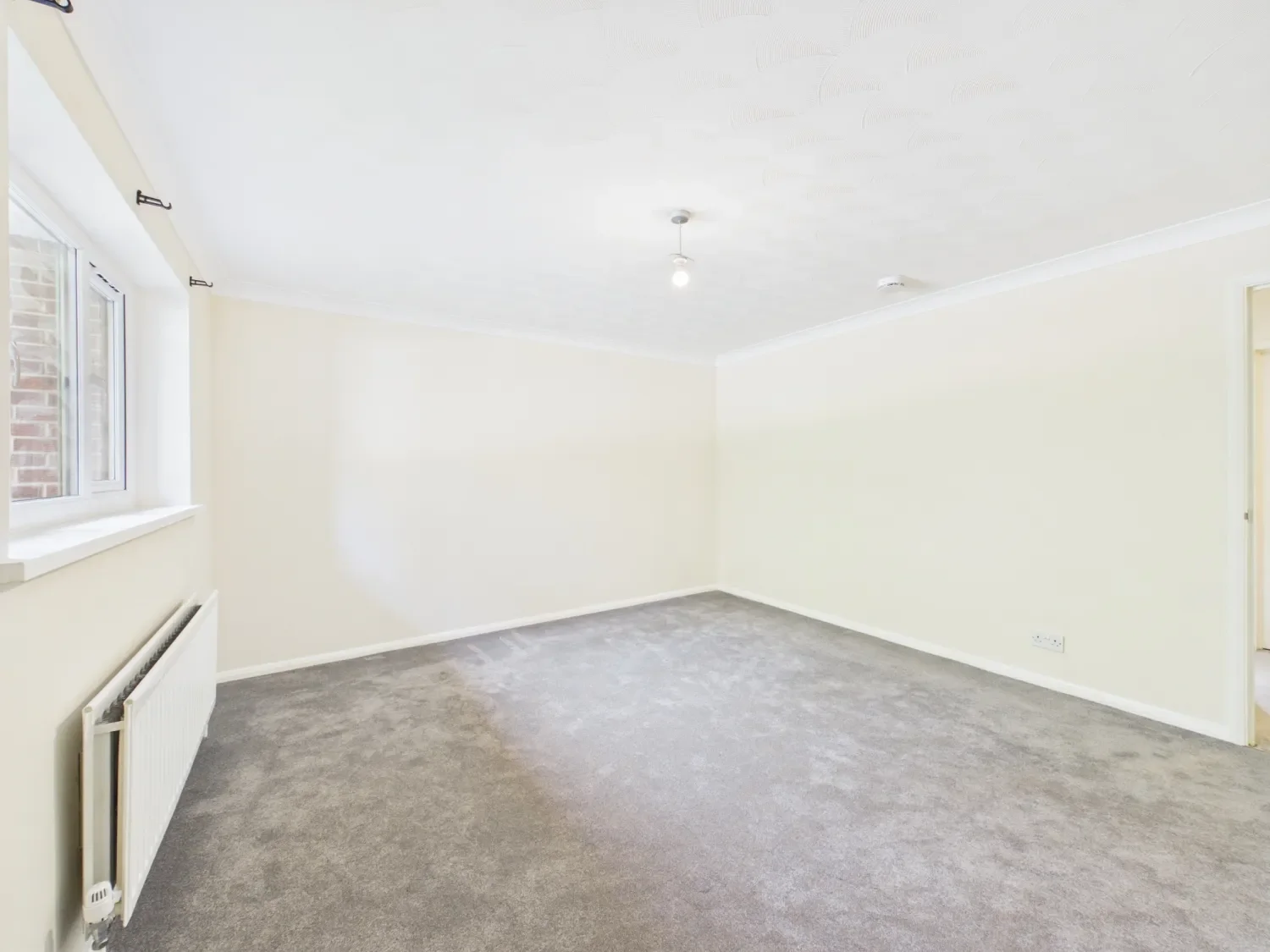 Flat Stubbington Avenue in East Hampshire