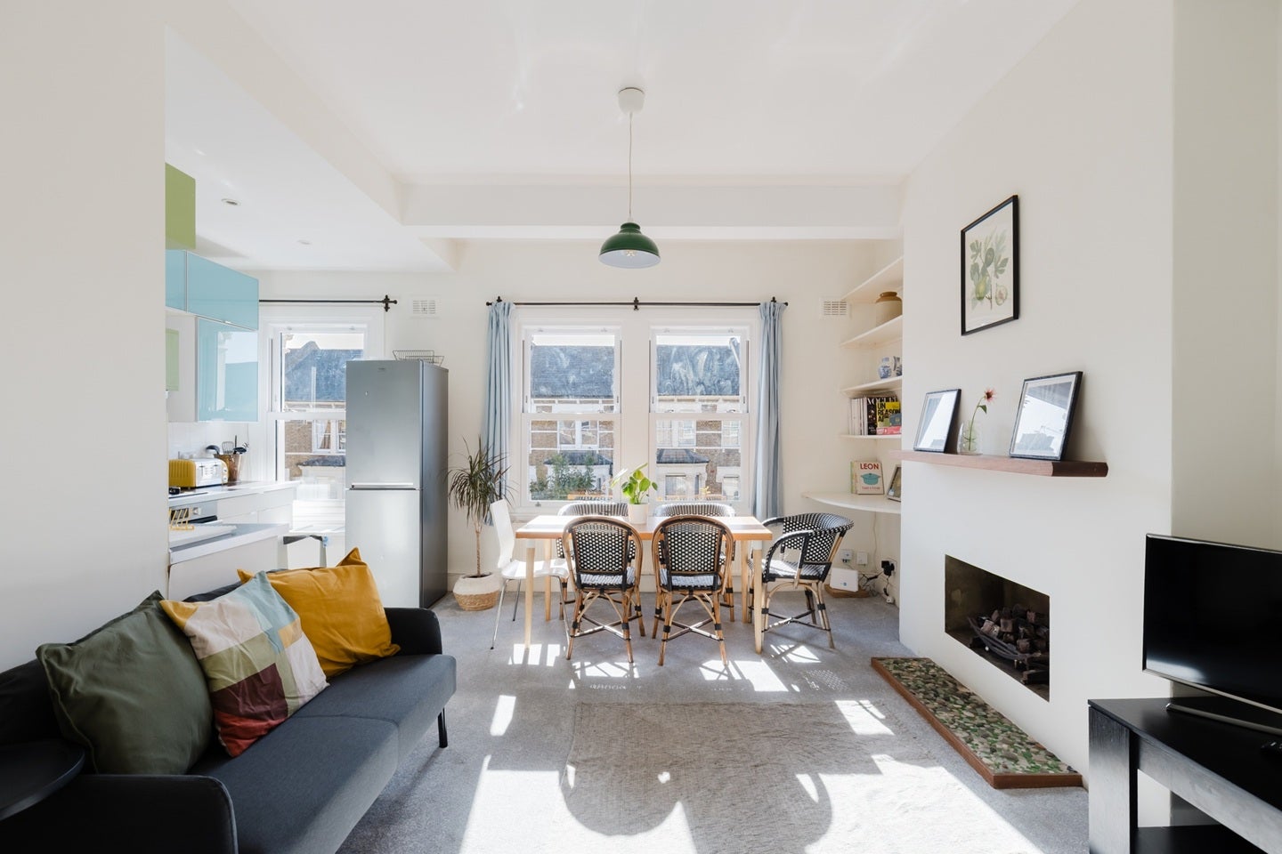 Flat Croxley Road in City of Westminster