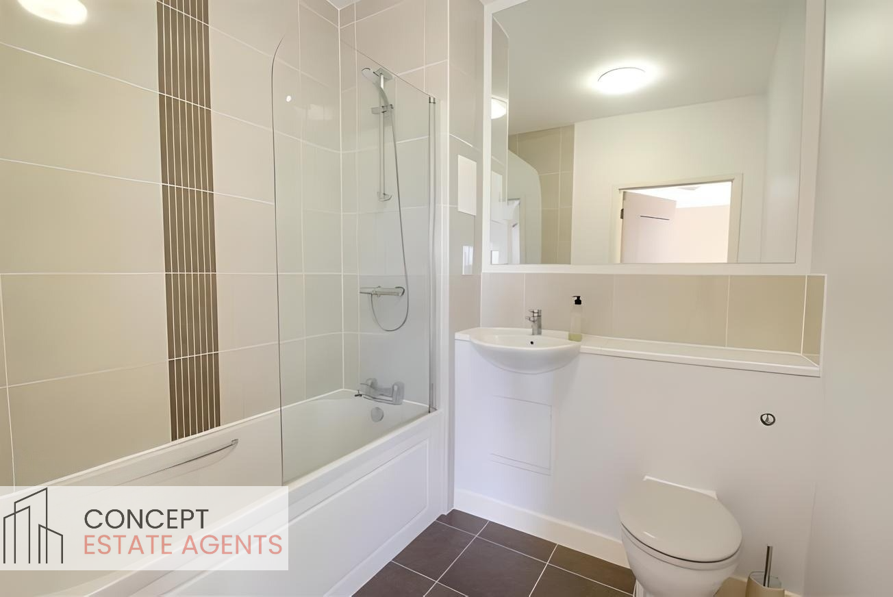 Flat Aventine Avenue in Greater London