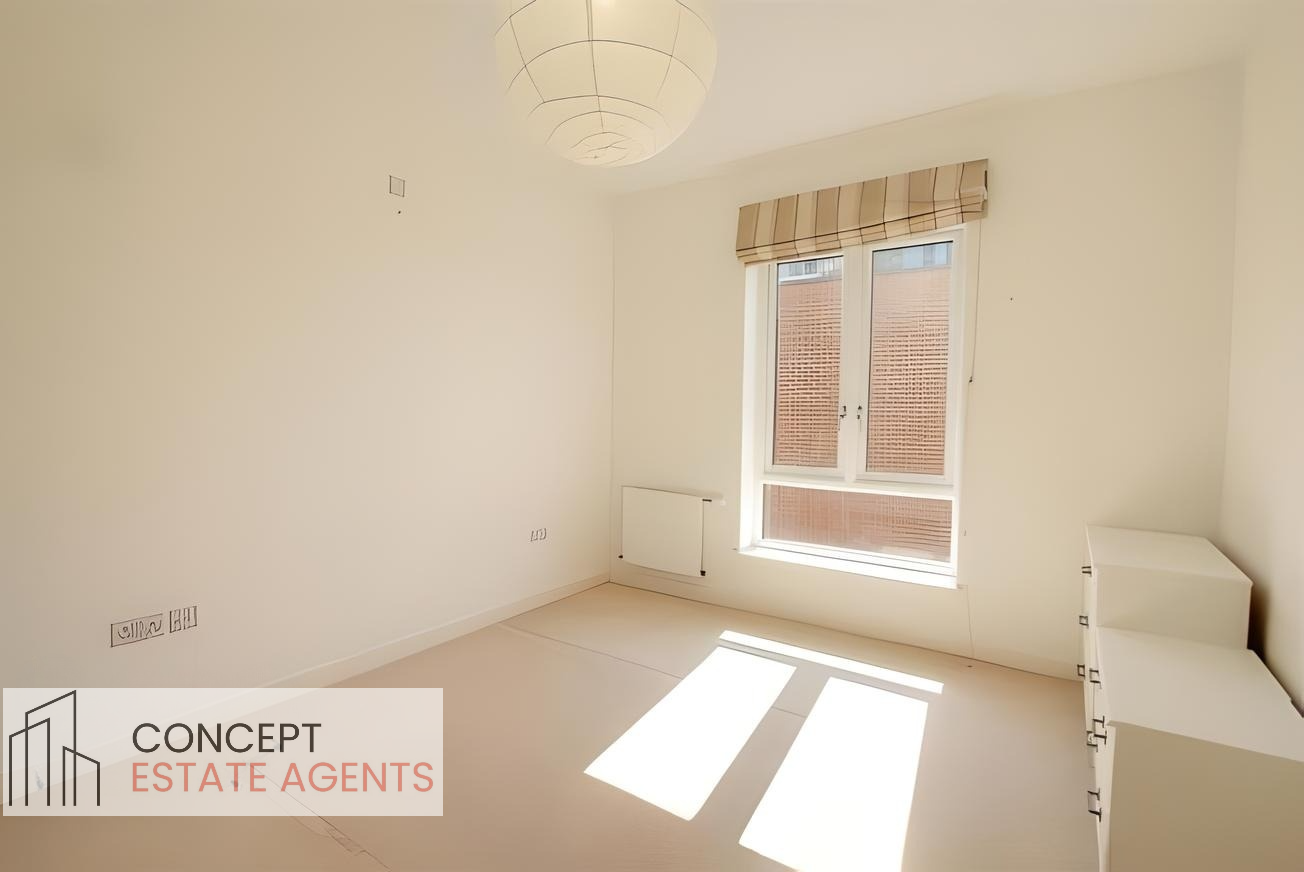 Flat Aventine Avenue in Greater London