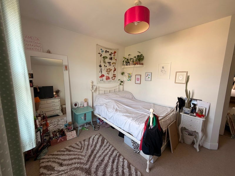 Room Ribblesdale Road in Greater London