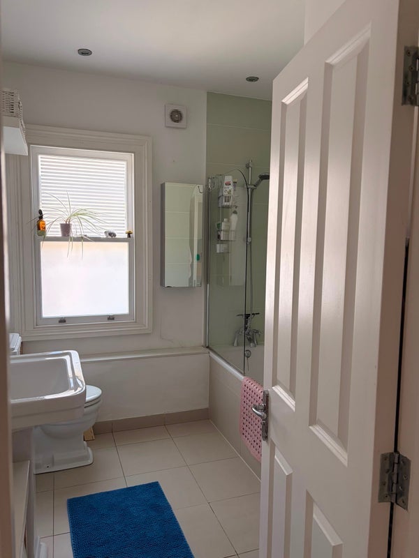 Room Ribblesdale Road in Greater London